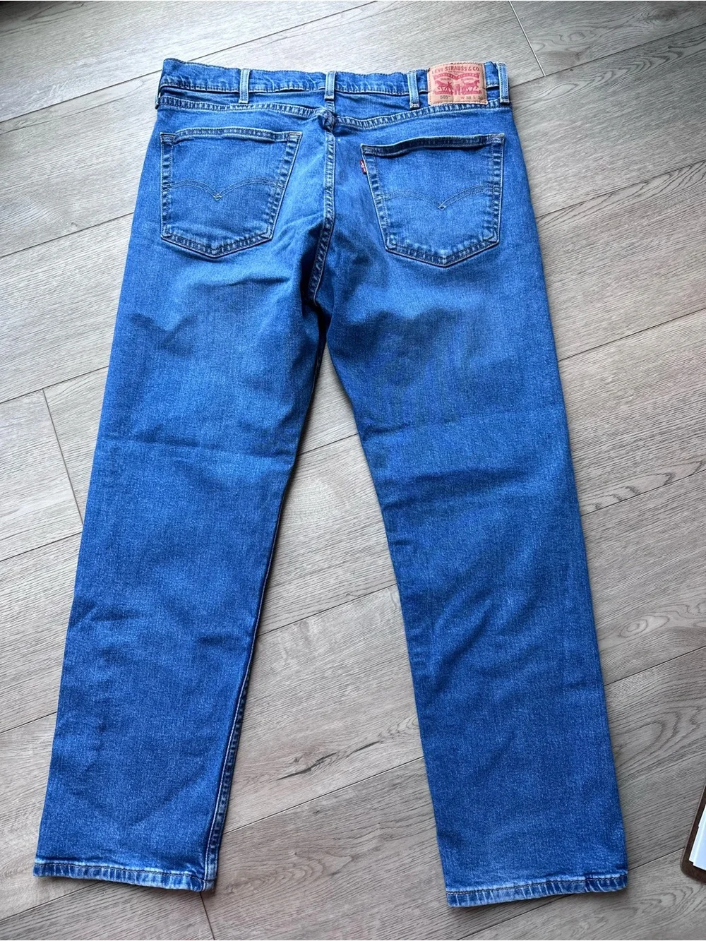 Levi’s 505 Men’s Jeans 38x30 Regular Fit Straight Leg Medium Wash